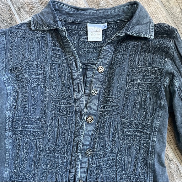 Parsley and Sage Boho Button Down Embroidered Shirt, Women’s Small. 100% Rayon. - Picture 3 of 9